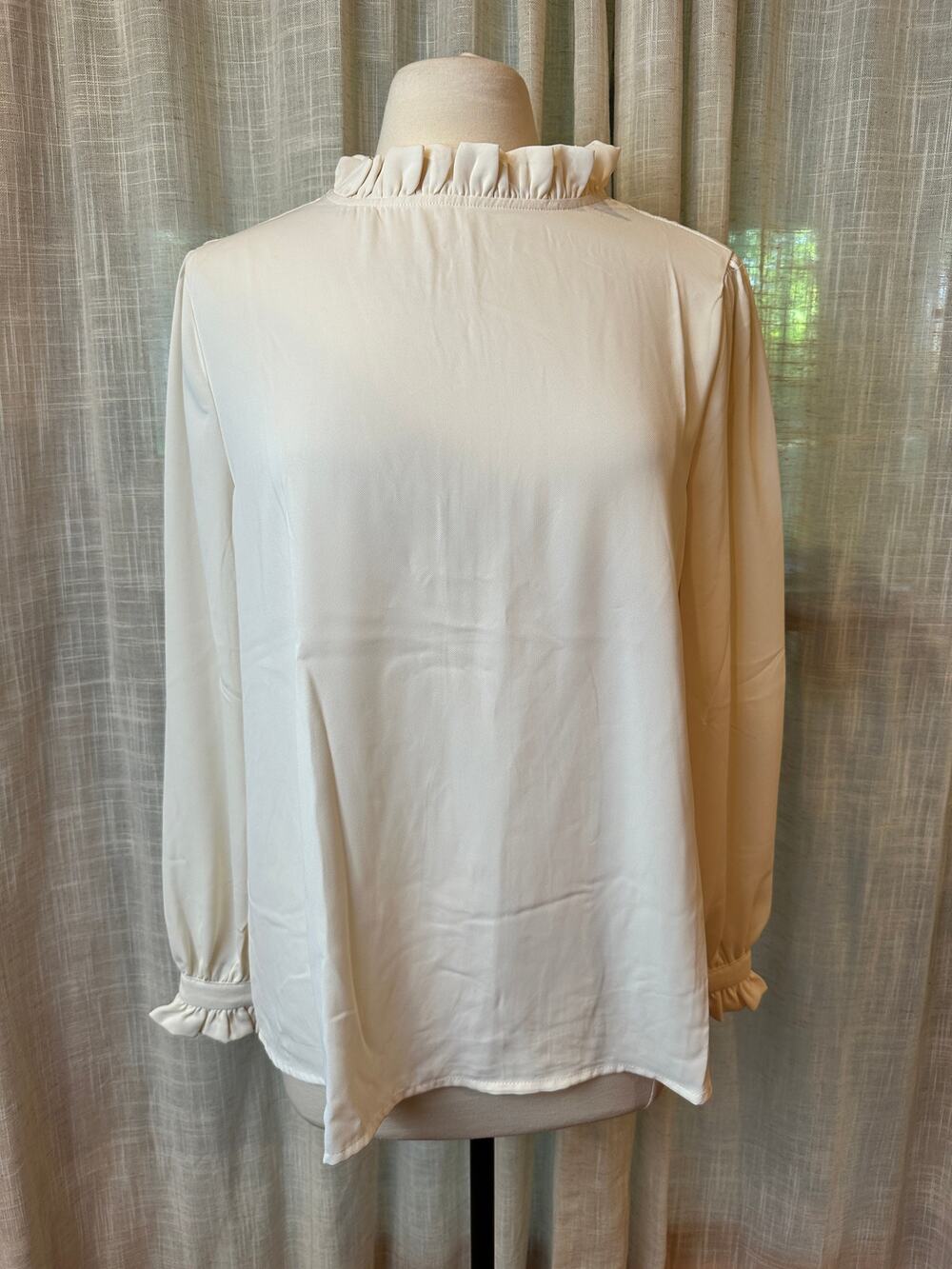 Zenana White Ruffle Mock Neck Long Sleeve Blouse NWOT Size Large